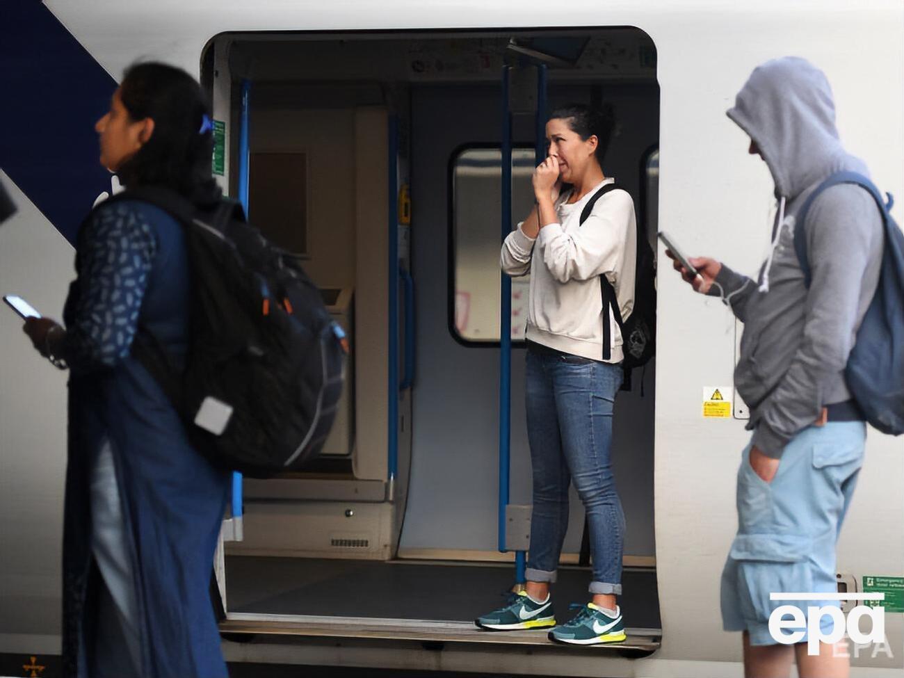 На лондонском вокзале отменили все поезда