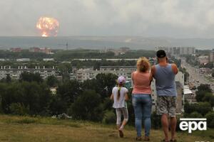 Жители Ачинска несколько дней наблюдали за взрывами на складах боеприпасов