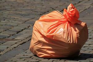 Сейчас немецкие супермаркеты взимают с клиентов дополнительные средства за пластиковые пакеты