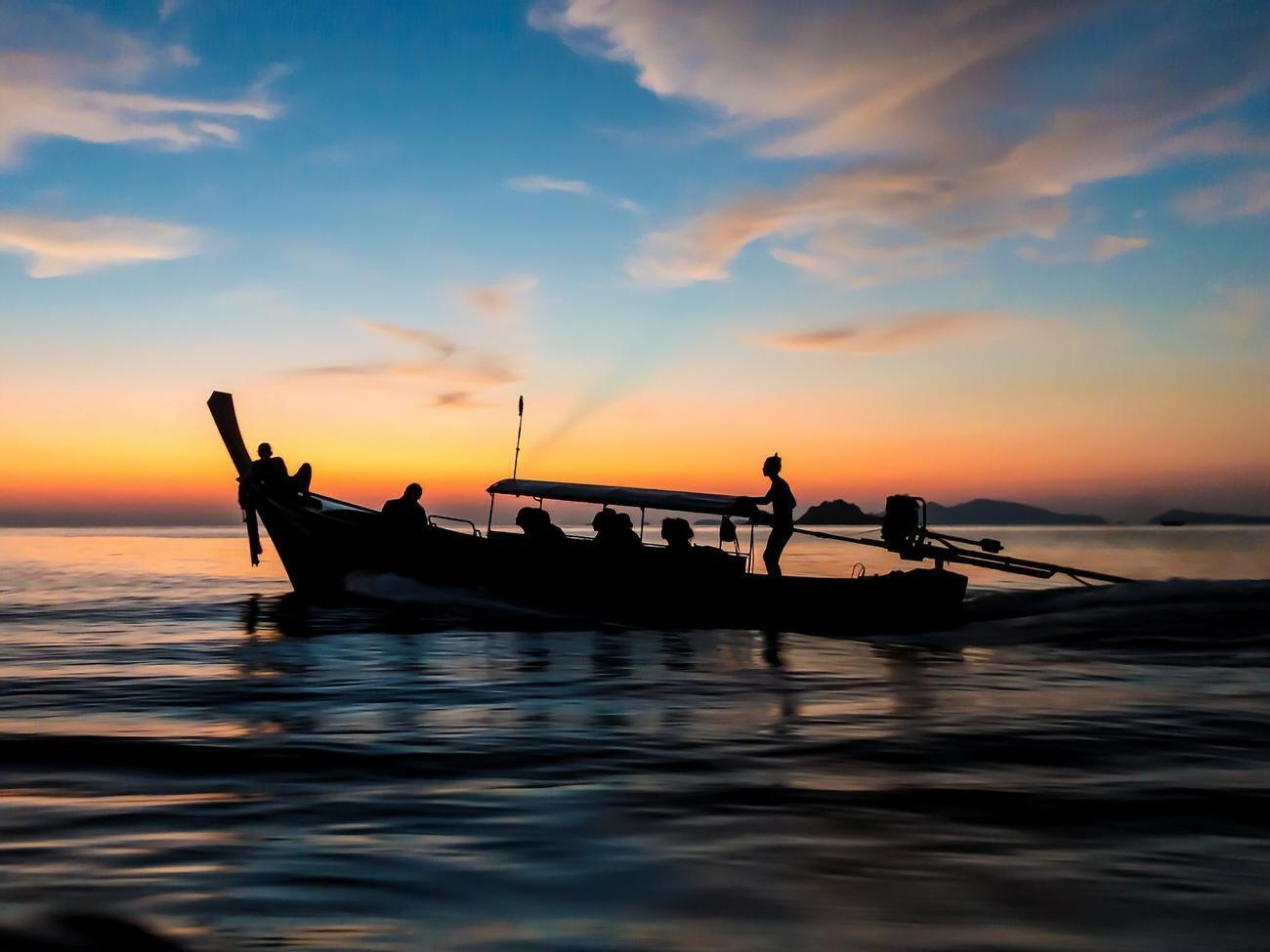 Российское рыболовецкое судно сгорело