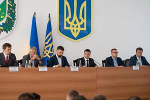 До призначення головою Житомирської ОДА Бунечко (праворуч) працював у СБУ