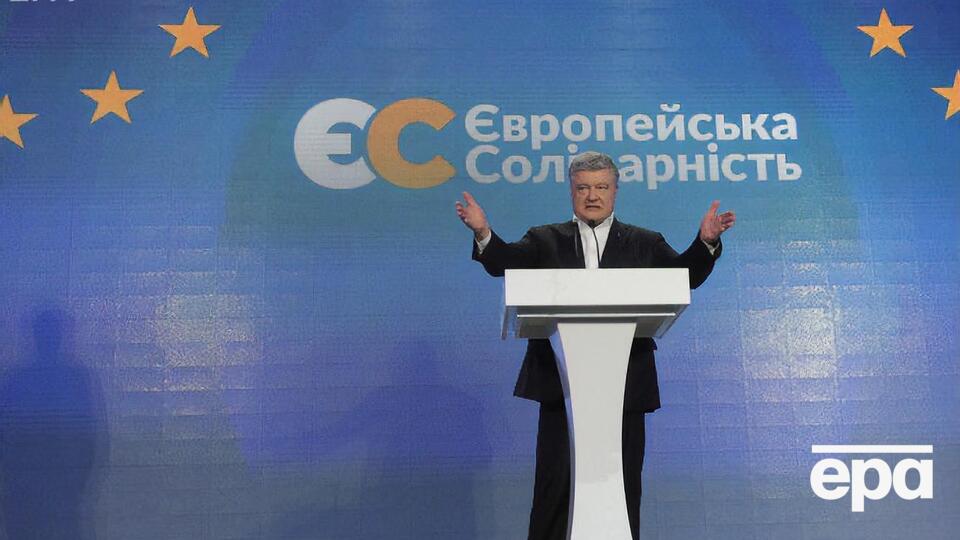 Сегодняшний допрос Порошенко в ГБР длился два часа