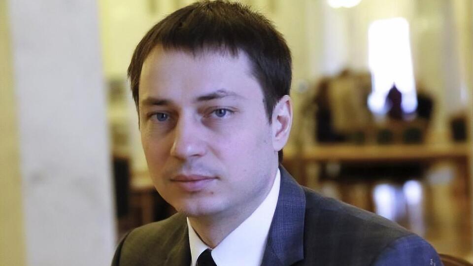 Александр Трохимец: То есть мы с вами, налогоплательщики, дотируем сначала добычу угля на государственных шахтах, а потом еще дотируем его сжигание на государственных ТЭС