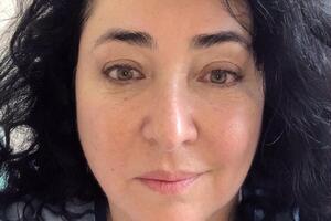Лолита показала фигуру крупным планом