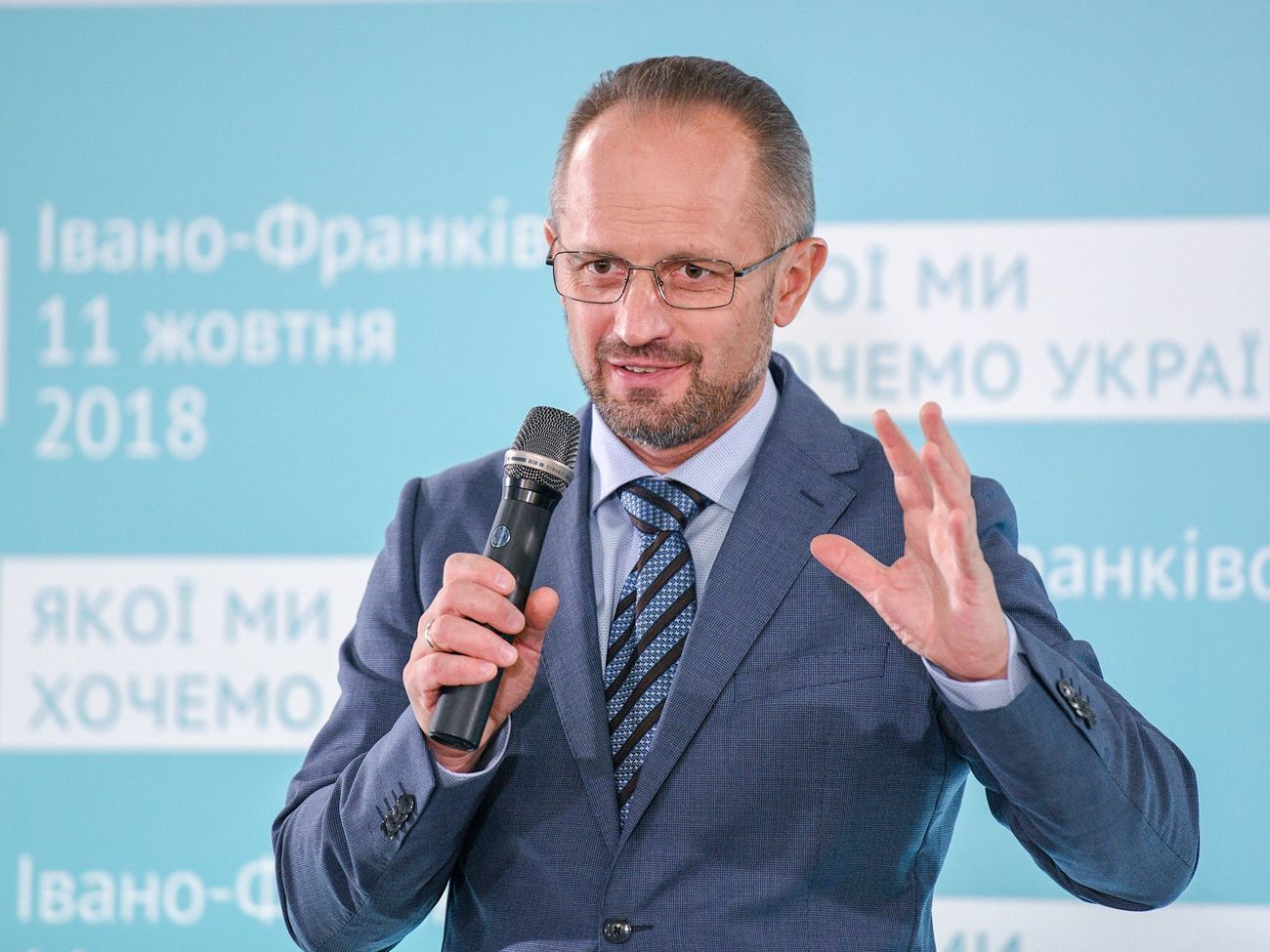 Зеленский уволил Безсмертного с должности представителя Украины в подгруппе по политическим вопросам на переговорах в Минске 13 августа