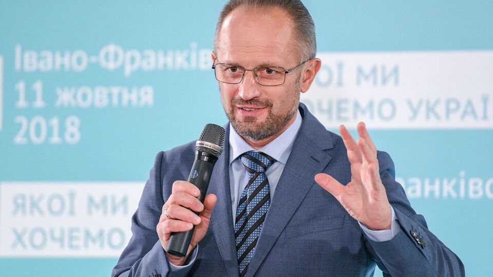 Зеленский уволил Безсмертного с должности представителя Украины в подгруппе по политическим вопросам на переговорах в Минске 13 августа