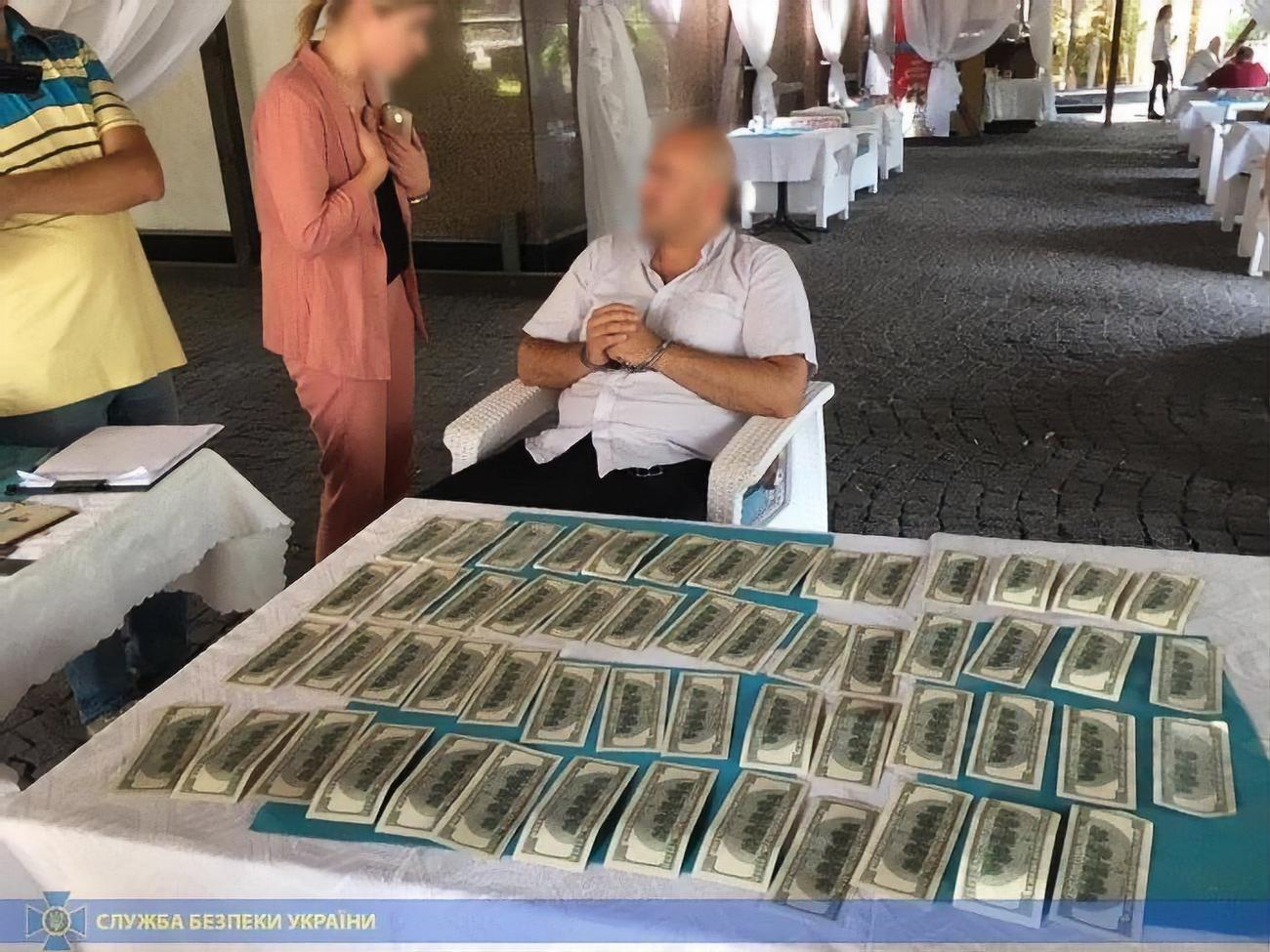 "Активист" требовал у директора лесхоза $30 тыс., сообщили в СБУ