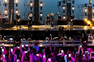 Зйомки проходили на вертолітному майданчику в центрі Києва