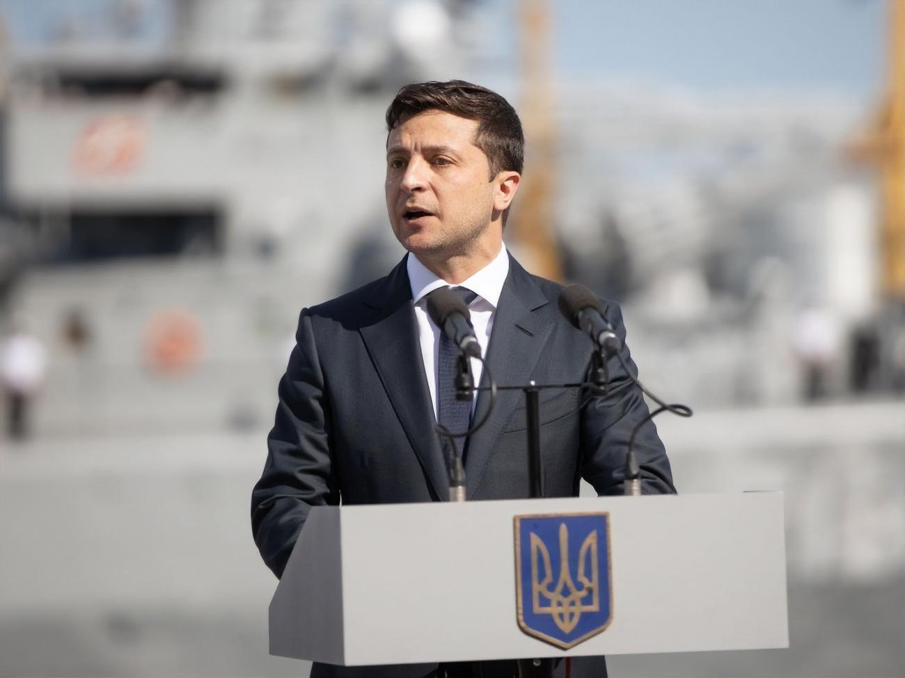 Офіс президента України спростував слова Безсмертного про ймовірну зустріч Зеленського та Макрона