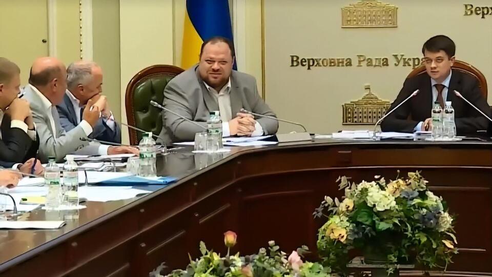 Рабінович проігнорував заклик Разумкова виступати українською