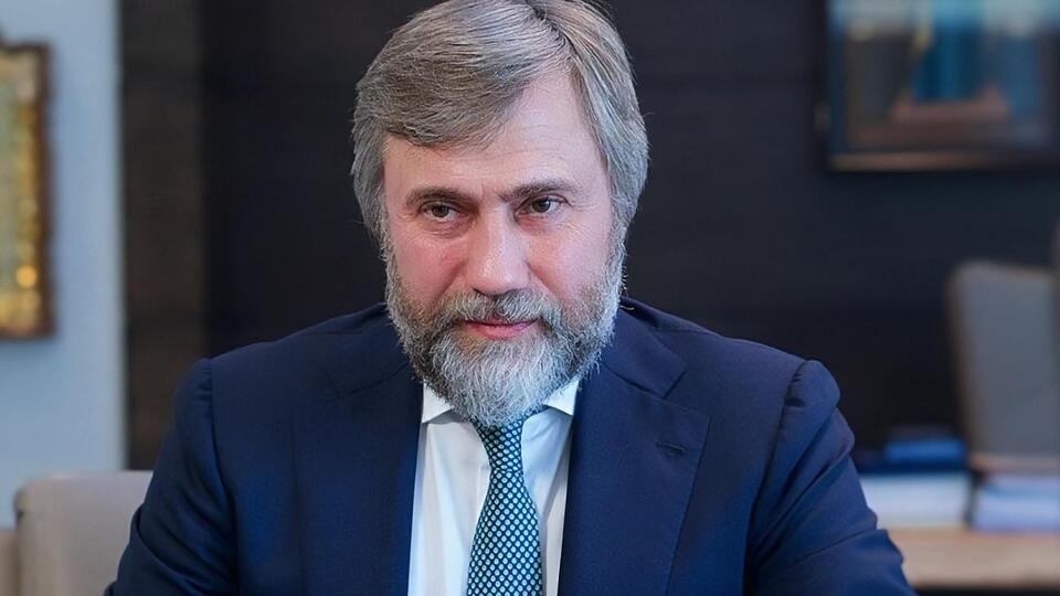 Новинський фігурує у справі про незаконне позбавлення волі у 2013 році архієпископа Переяслав-Хмельницького і Вишневського Олександра Драбинка