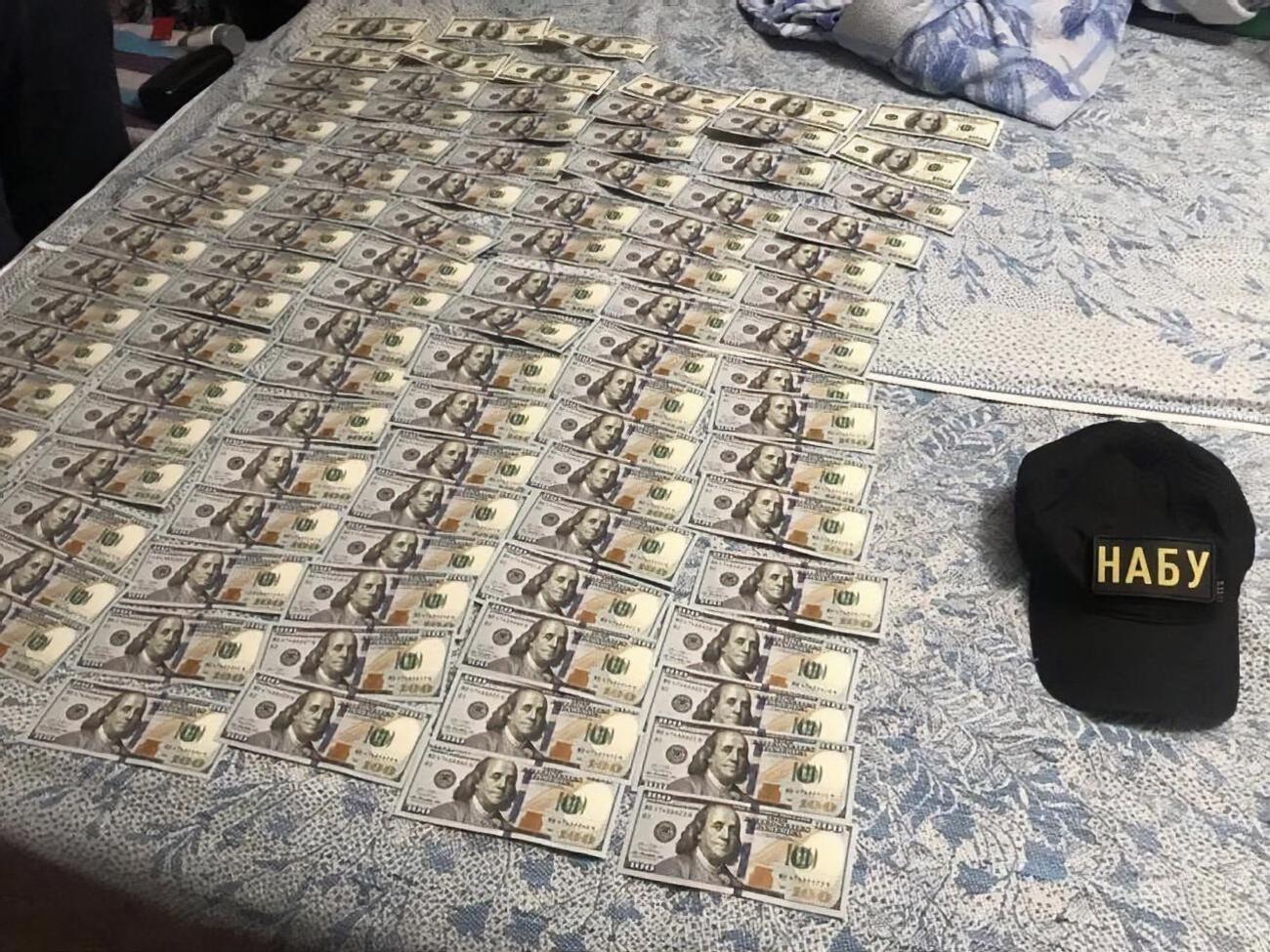 Представитель фирмы передавал $480 тыс.