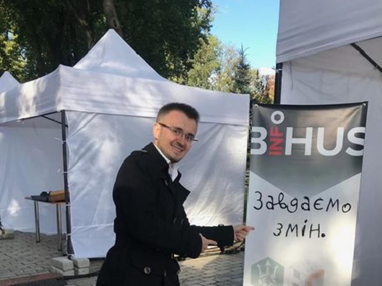 В истории с Грымчаком недоумевают: что там в Минкульте такого, за что $1 млн дать можно? Без них в Киеве ничего нельзя построить. И дошли бы им тысяч 350