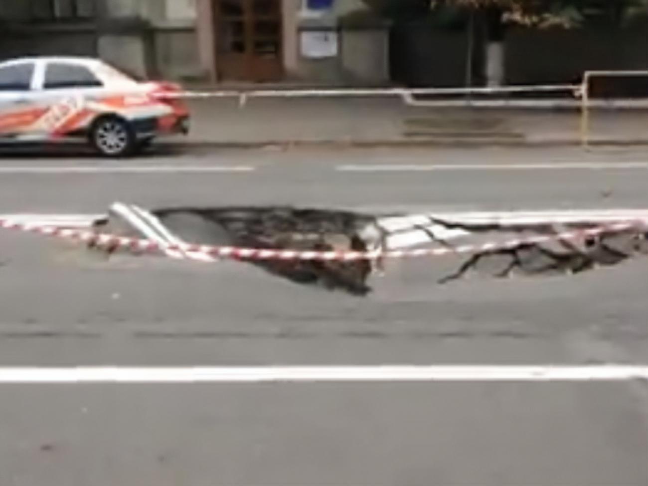 КГГА: Поставка горячей воды будет возобновлена сразу после окончания всех работ