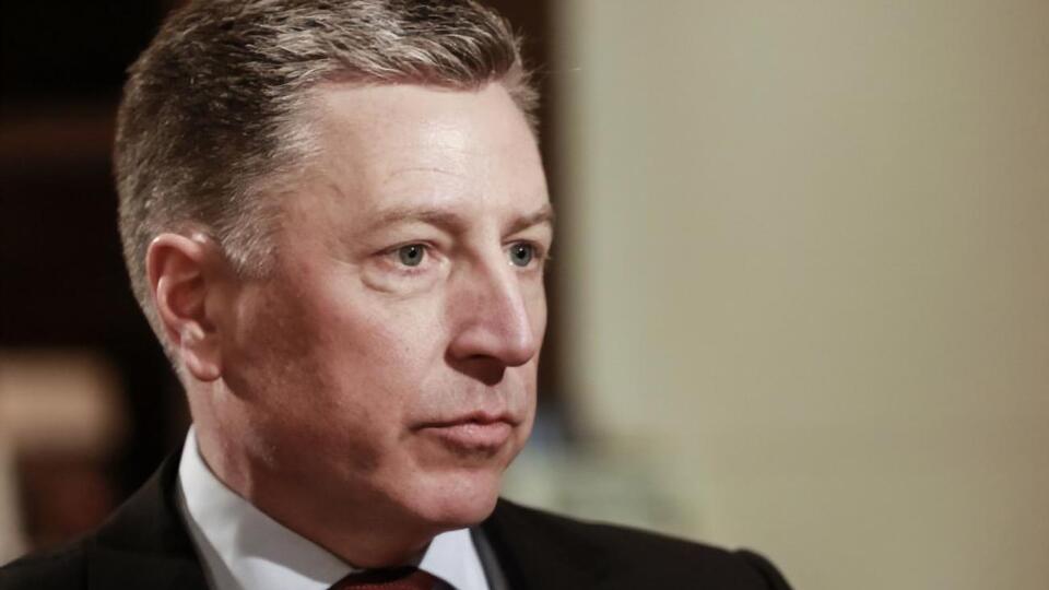 Волкер: Це РФ надсилає кадрових військових на Донбас та фінансує збройні формування