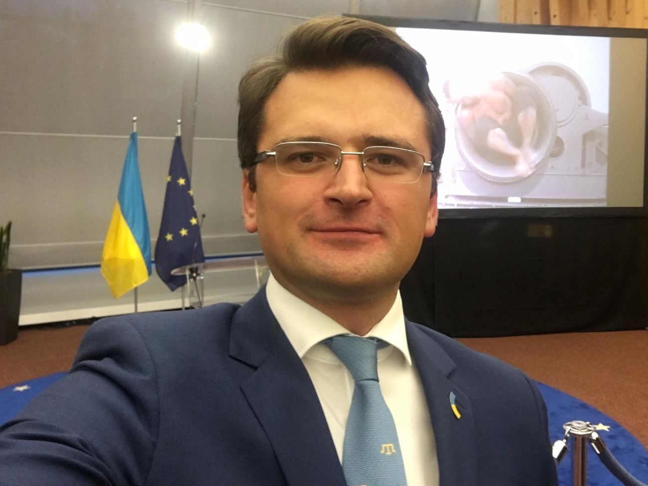 Кулеба: Госслужба как система хромает на обе ноги