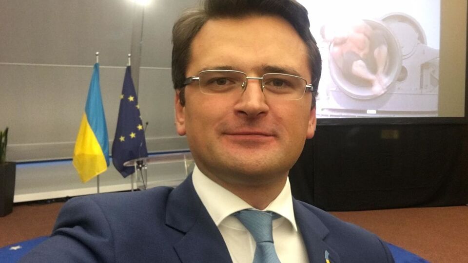 Кулеба: Госслужба как система хромает на обе ноги
