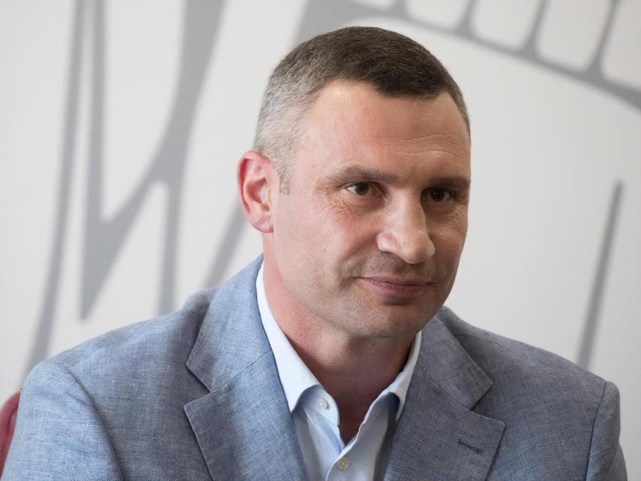 Кличко: В тендері прописано, що у трамваїв повинна бути на 100% низька підлога, щоб не забиратися, як у старих трамваях