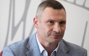 Кличко: В тендері прописано, що у трамваїв повинна бути на 100% низька підлога, щоб не забиратися, як у старих трамваях