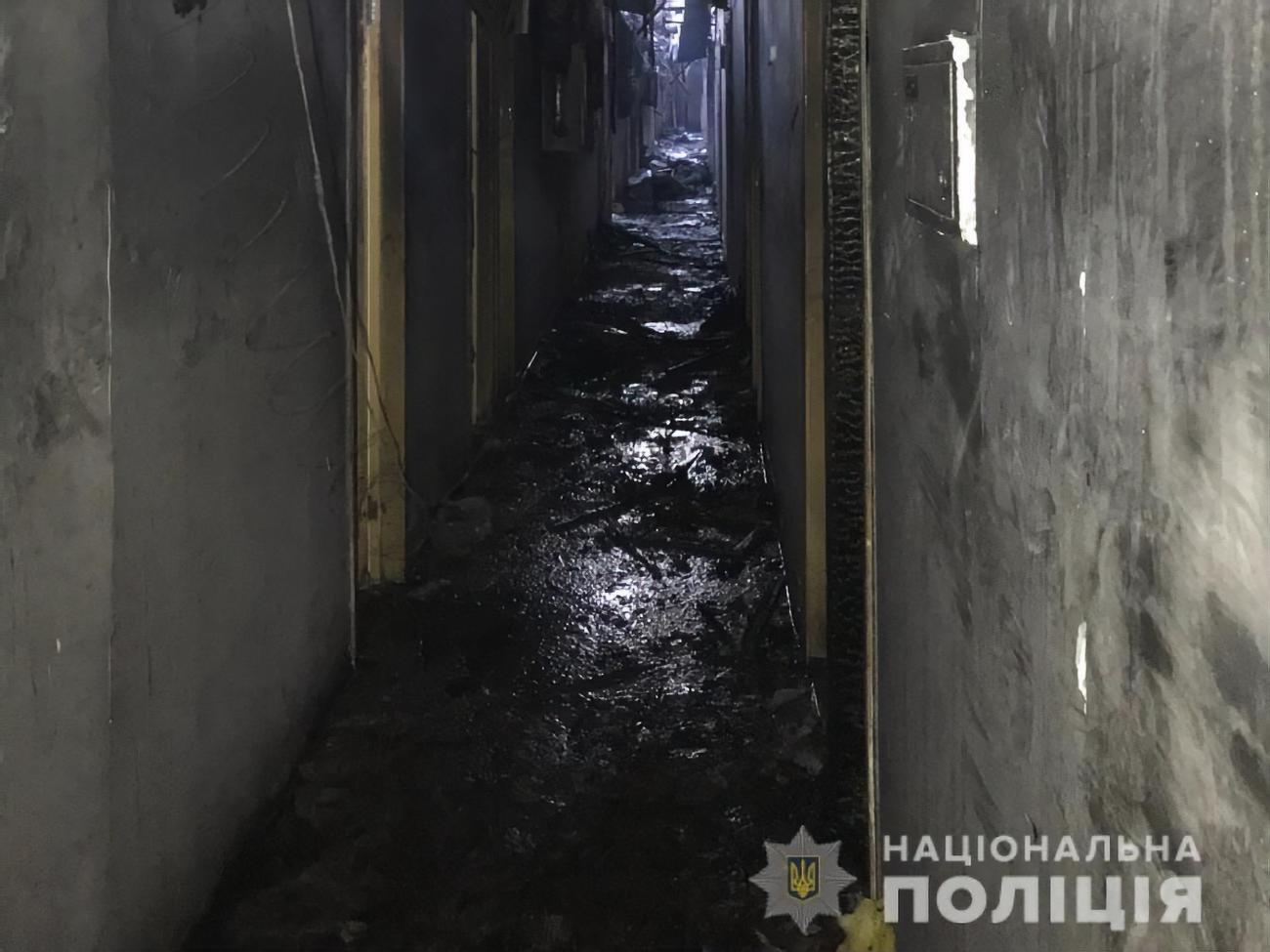 В результате пожара в одесском отеле погибло девять человек