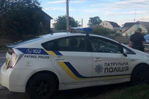 Дружина водія, яка прибула на місце події, повідомила, що в її чоловіка були хронічні хвороби серця