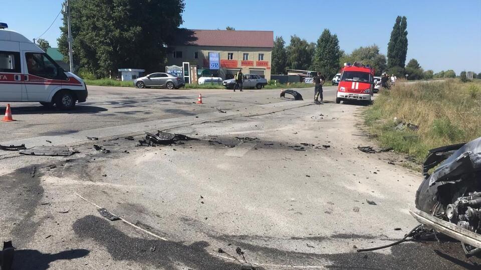 Постраждалі внаслідок аварії перебувають у тяжкому стані