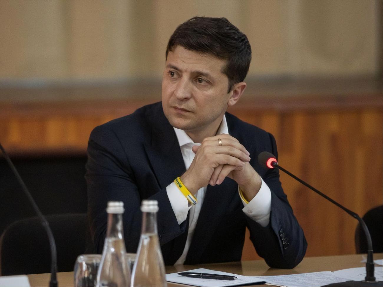 Зеленский:&nbsp;Выбирать губернаторов очень трудно, потому что или нет кадров, или нет денег на хорошие кадры