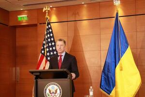 Волкер: Ми хочемо підтримувати зусилля будь-якими способами, щоб просунутися в переговорах і досягти миру