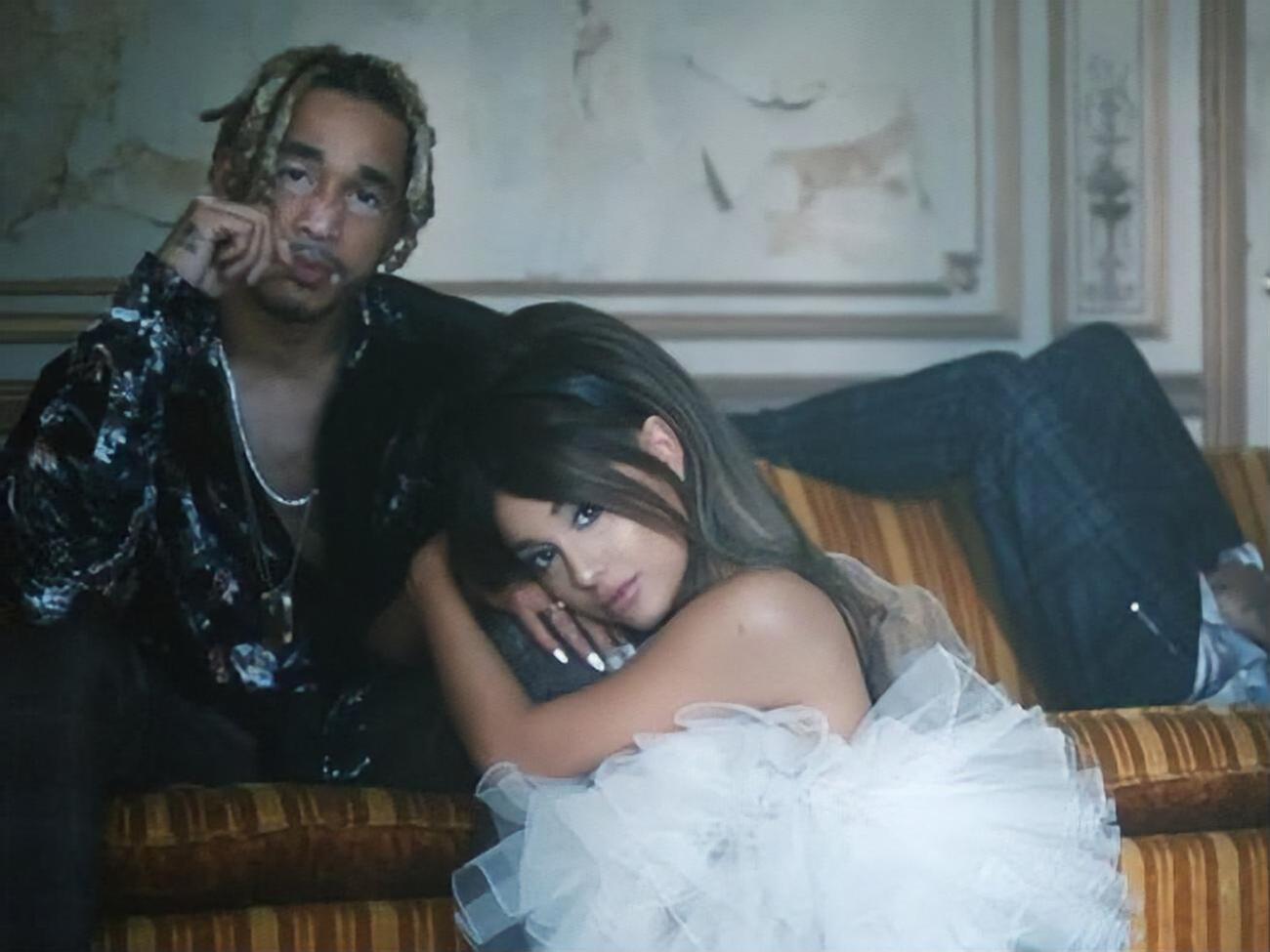 Гранде сыграла ревнивую девушку в новом ролике