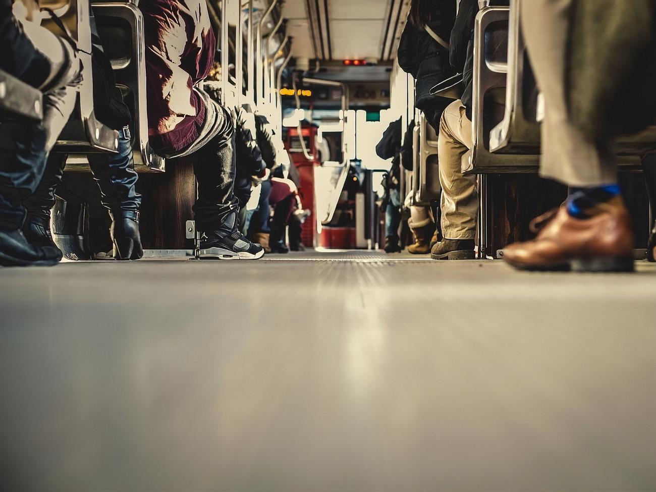 В автобусе находилось 46 человек