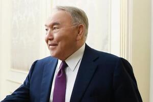 Назарбаев продемонстрировал вокальные данные