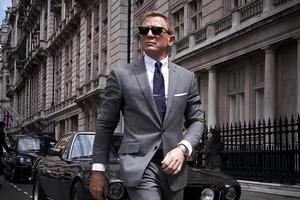 Крейг исполняет роль Джеймса Бонда