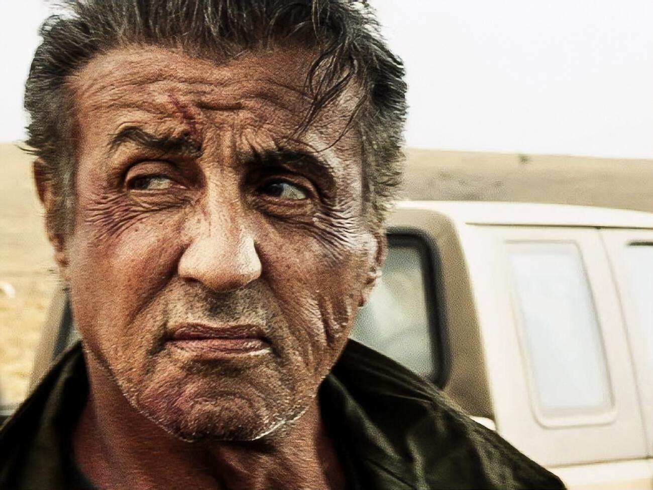 Сталлоне исполняет роль Рэмбо