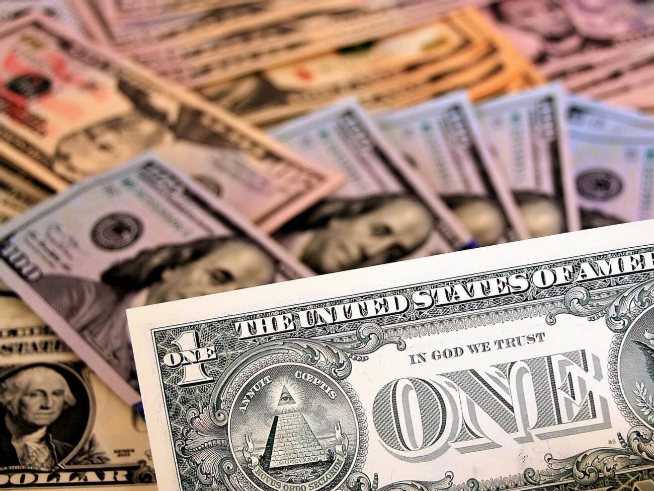 НБУ встановив курс валют на 22 серпня