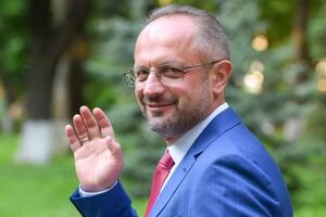 Безсмертный: В начале лета на совещании на одном из угольных объединений на оккупированной территории один из фигурантов призвал: "Давайте увеличивать добычу угля. Мы нашли в Киеве "калитку…"