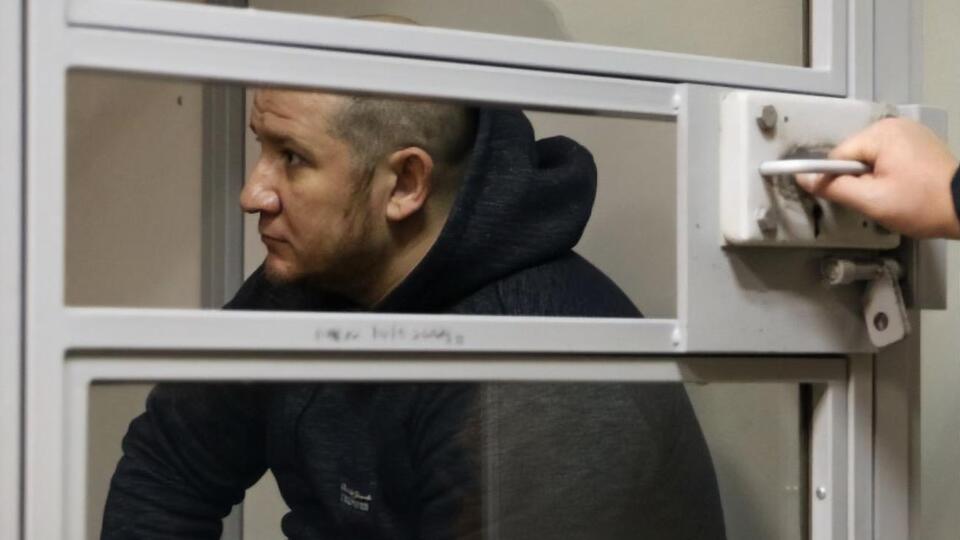 До 2014 року Саттаров служив у спецпідрозділі "Беркут"