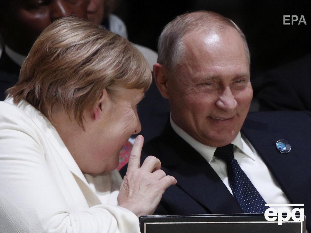 Український дипломат вважає, що Меркель може вплинути на Путіна