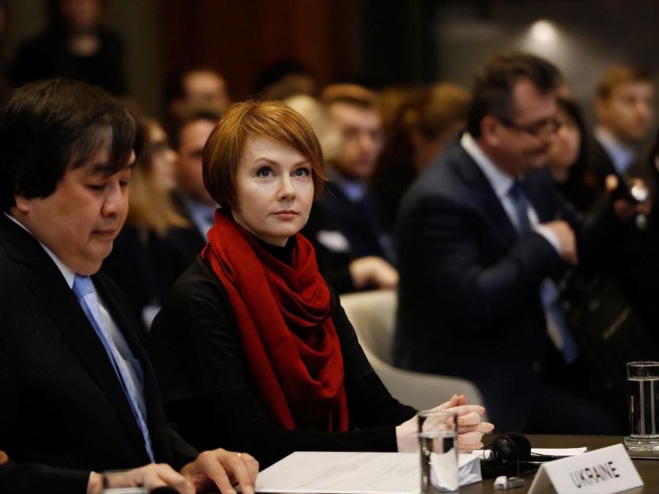 Україні необхідно пробувати нові підходи до врегулювання конфлікту на Донбасі, сказала Зеркаль