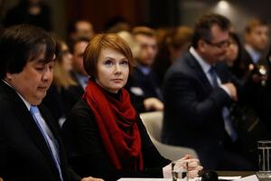 Україні необхідно пробувати нові підходи до врегулювання конфлікту на Донбасі, сказала Зеркаль