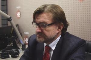 Киселев уже работал на радио