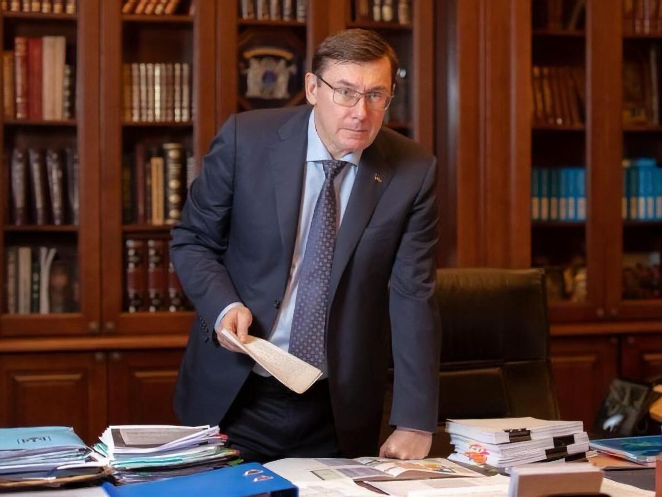 Луценко обещал уйти в отставку после избрания нового спикера Рады