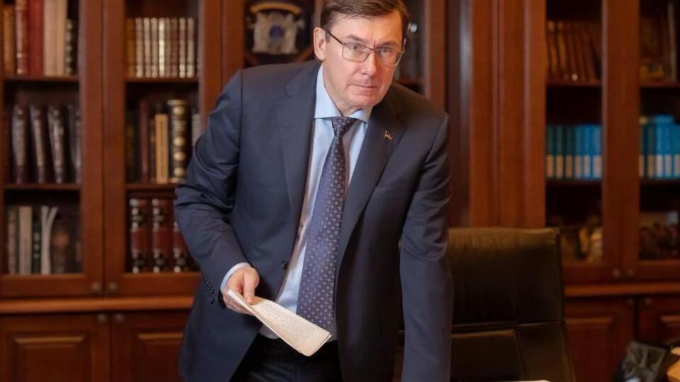 Луценко обещал уйти в отставку после избрания нового спикера Рады