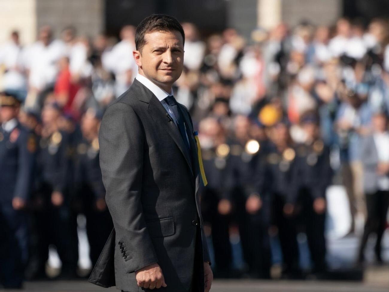 Владимир Зеленский: Мы должны быть едины, только тогда мы сильны. Понять, что рассчитывать должны только на себя. Не ссориться из-за прошлого, а объединиться ради будущего