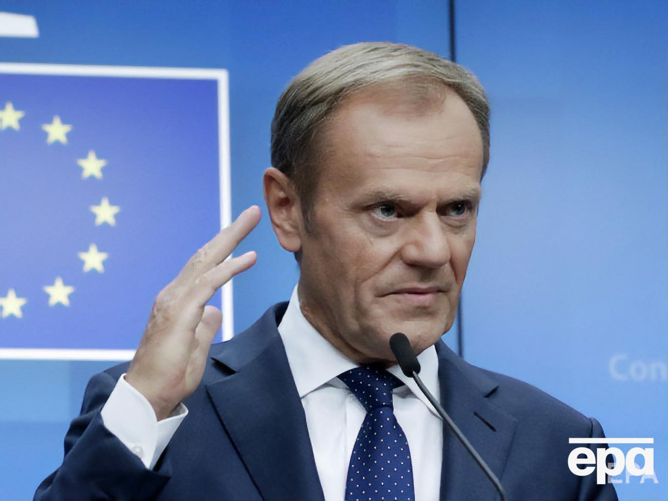 Туск заявил, что ЕС может ответить на новый налог США против Франции