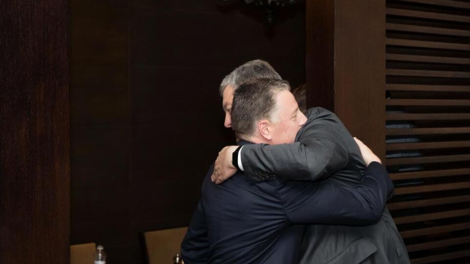Порошенко і Волкер обговорили продовження військово-технічної співпраці України зі США
