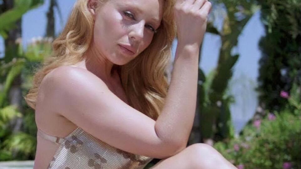 Тіна Кароль виконала нову пісню