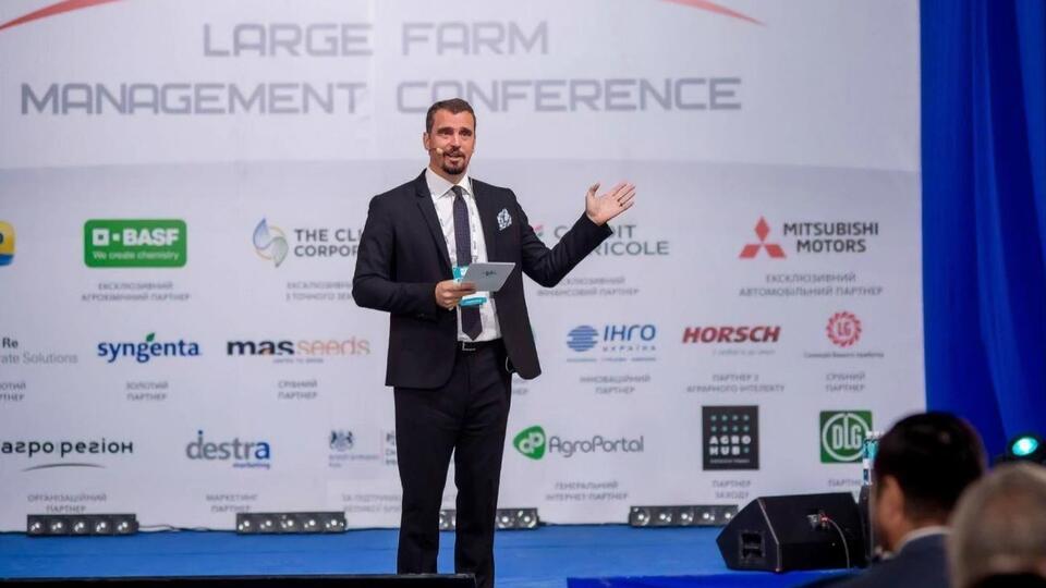 Ексглава "Укрспецекспорту" Бондарчук: Абромавичус (на фото) дозволяє собі ставити під сумнів компетентність топменеджменту "Укроборонпрому"