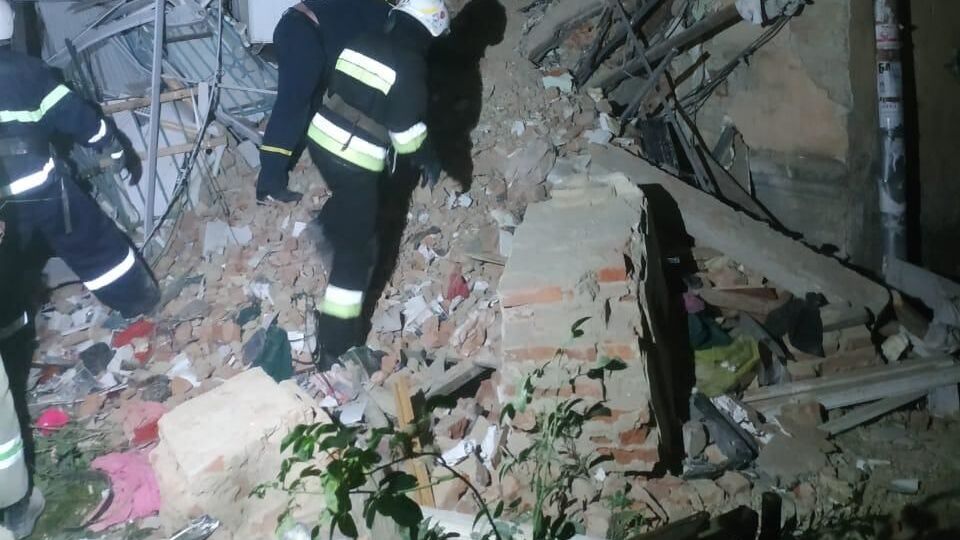 До рятувальних робіт залучено всі екстрені служби