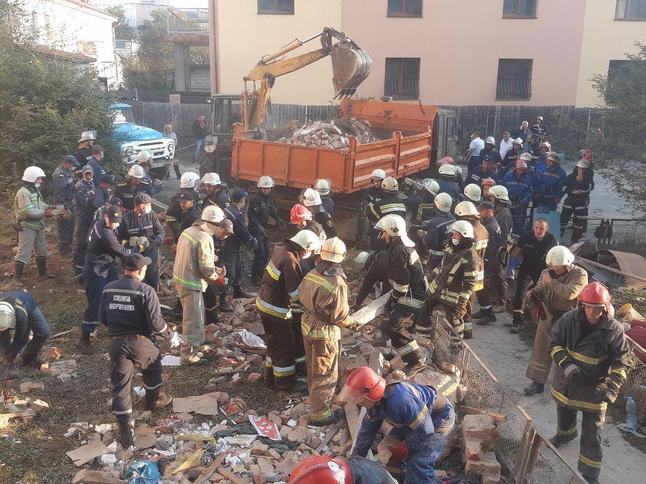 Обвал під'їзду стався приблизно о&nbsp;2.50 28 серпня на вулиці Грушевського