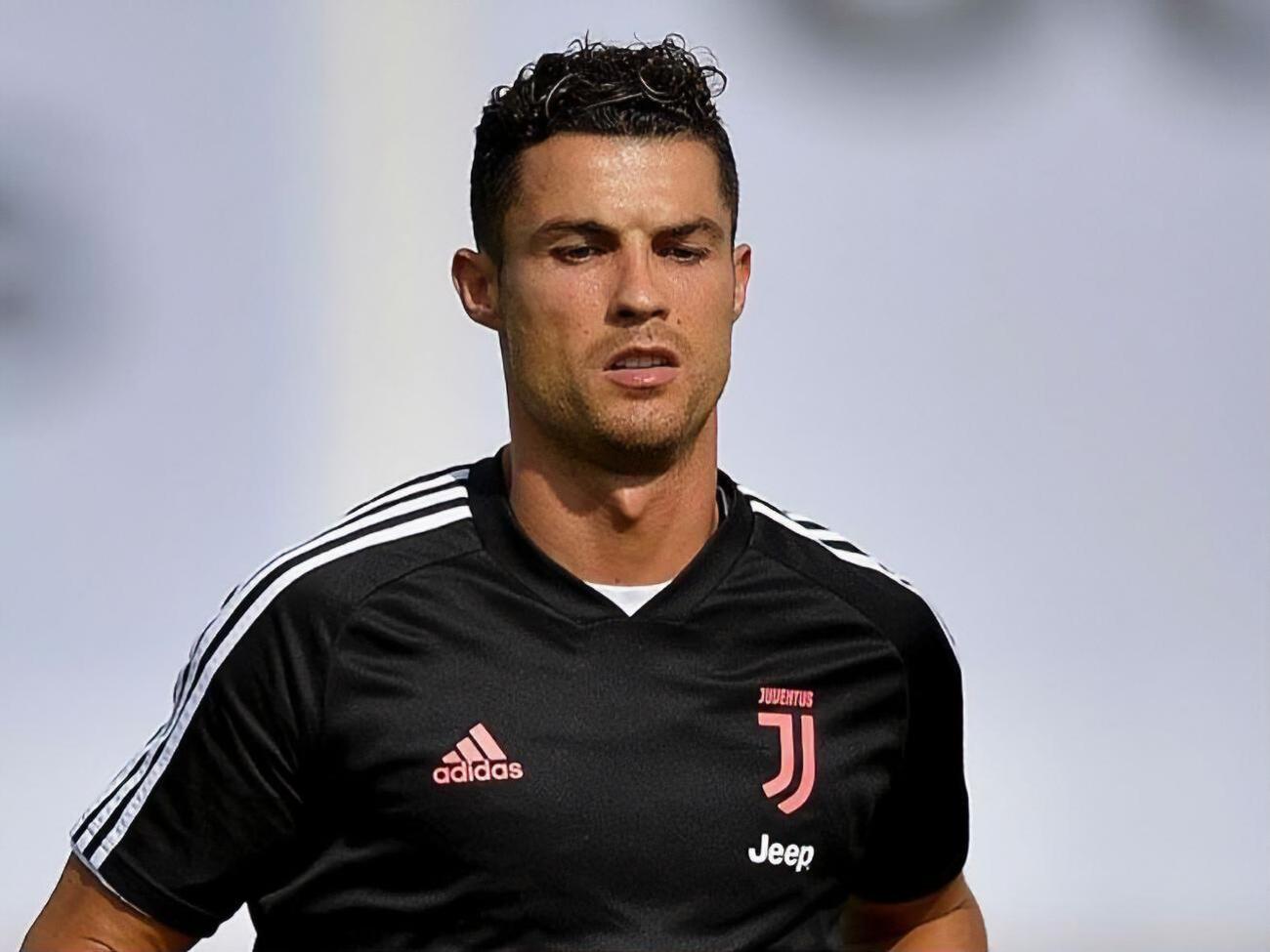 Роналду показал жену и четверых детей